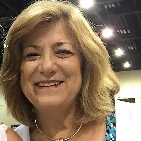 Headshot crop Donna Headshot crop Donna